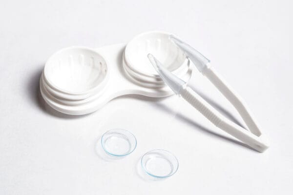 Tips For Contact Lens Users, contact lens tips, tips for healthy eyes, safe contact lens use