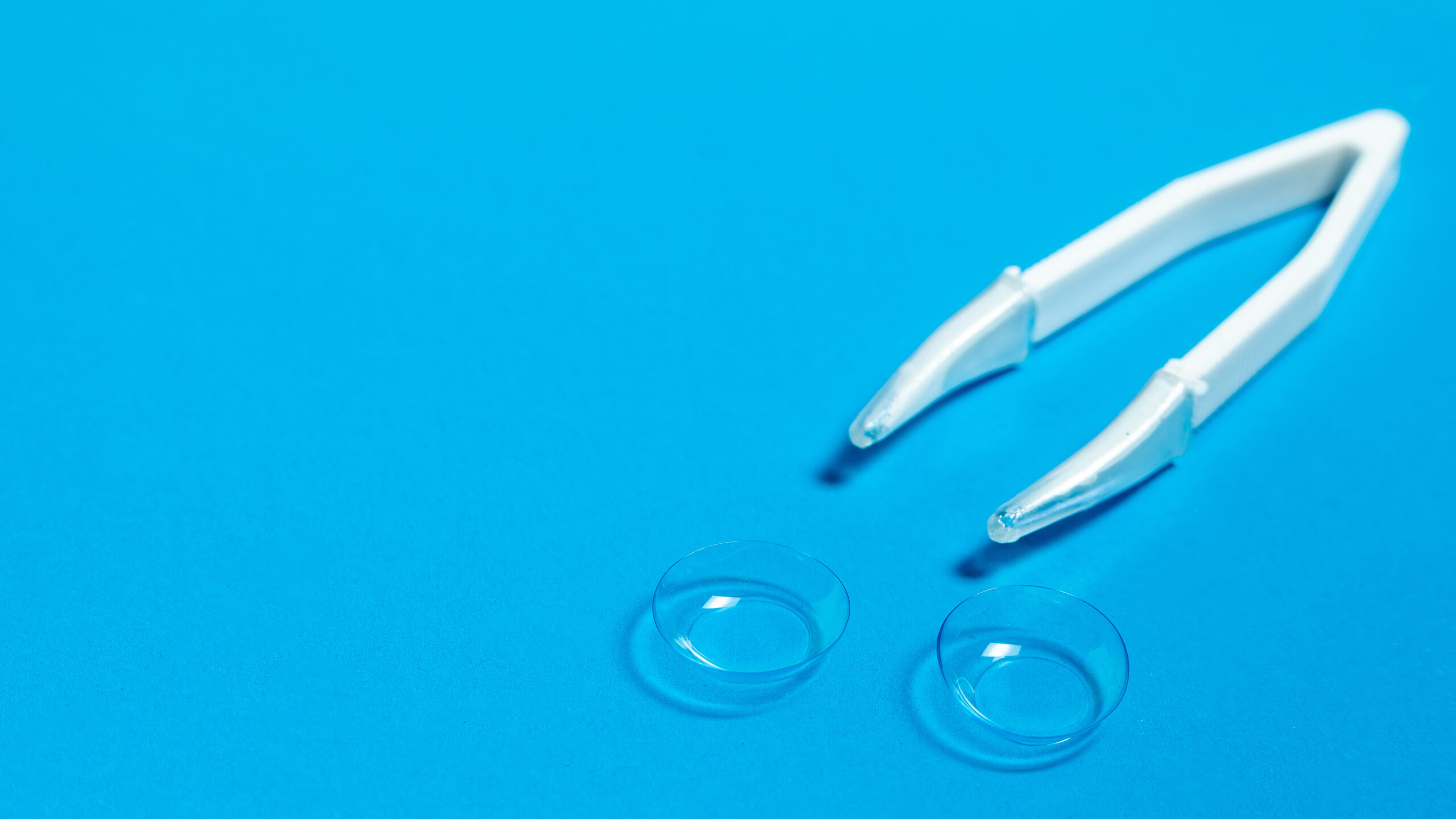 Vision Evolution: Key Indicators It’s Time to Upgrade To Lens 2 Vision Evolution, contact lens tips, using contact lens, switching to lenses, good contact lenses, eye health, vision aid, proper transition to lenses, contact lens use, contact lens user guide